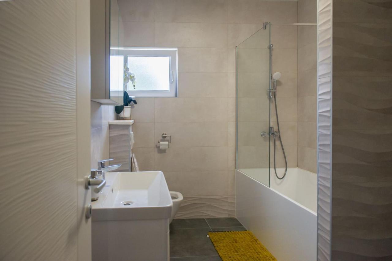 Apartment Lux Elba Kaštela Exteriör bild