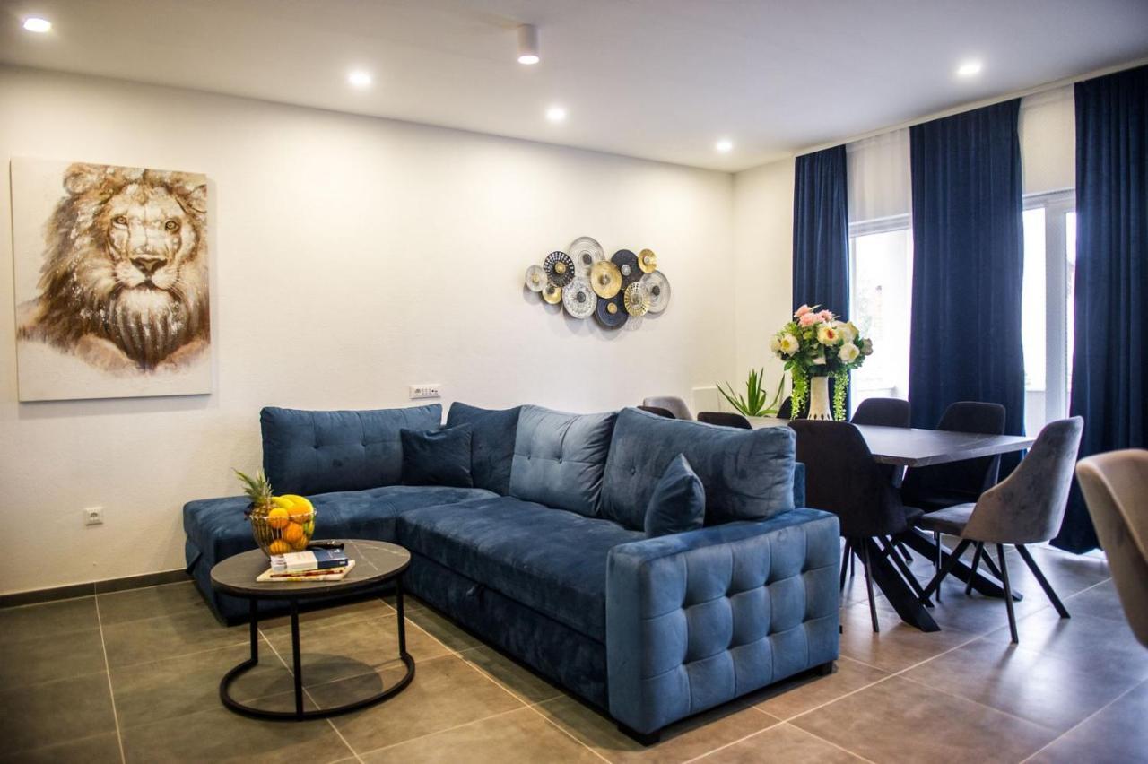 Apartment Lux Elba Kaštela Exteriör bild