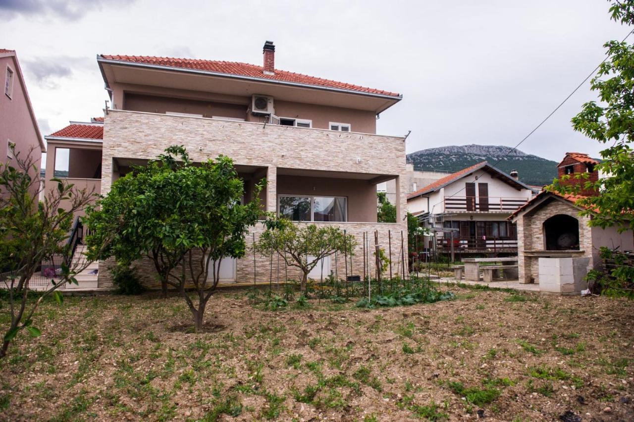 Apartment Lux Elba Kaštela Exteriör bild