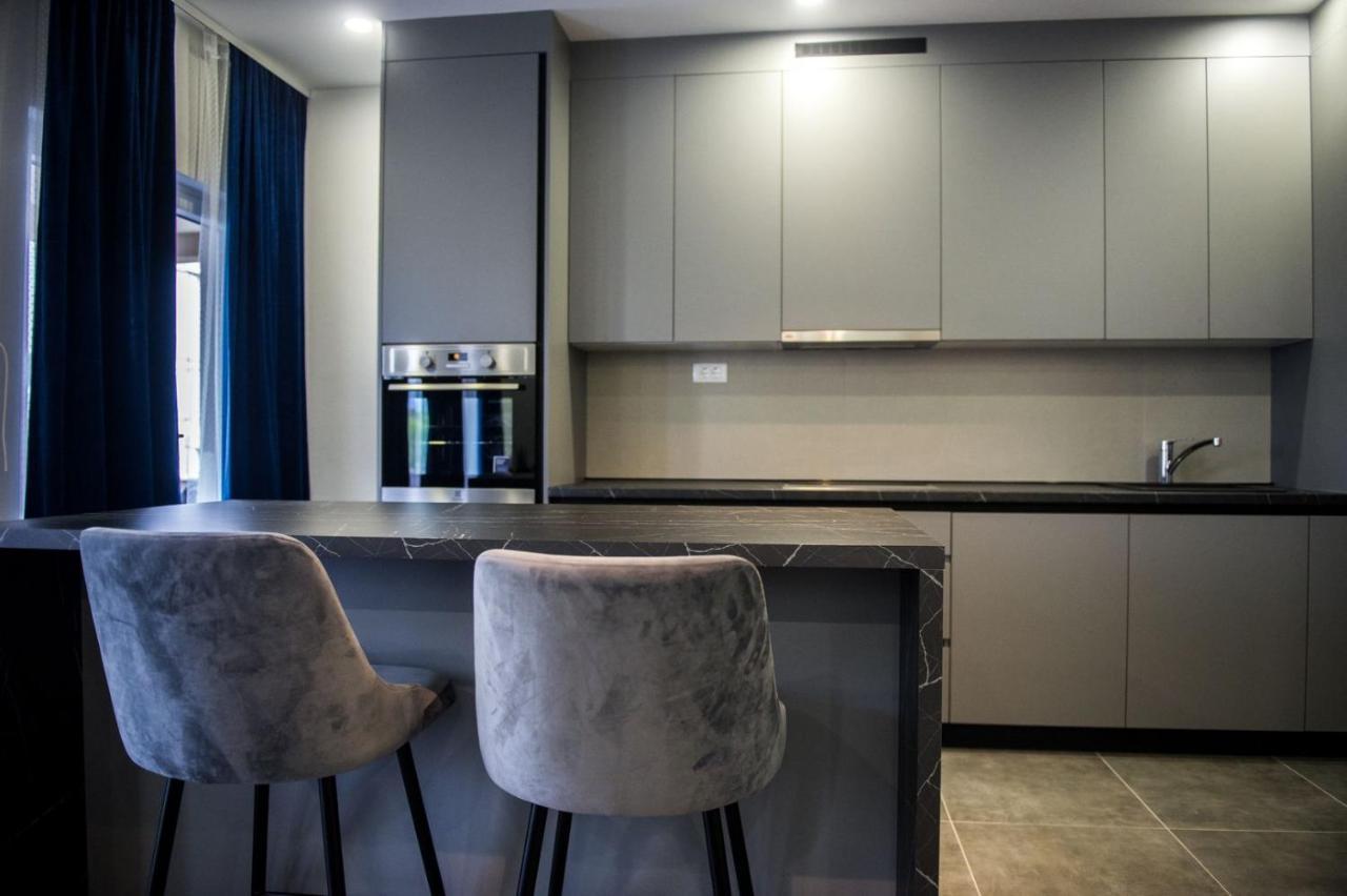 Apartment Lux Elba Kaštela Exteriör bild