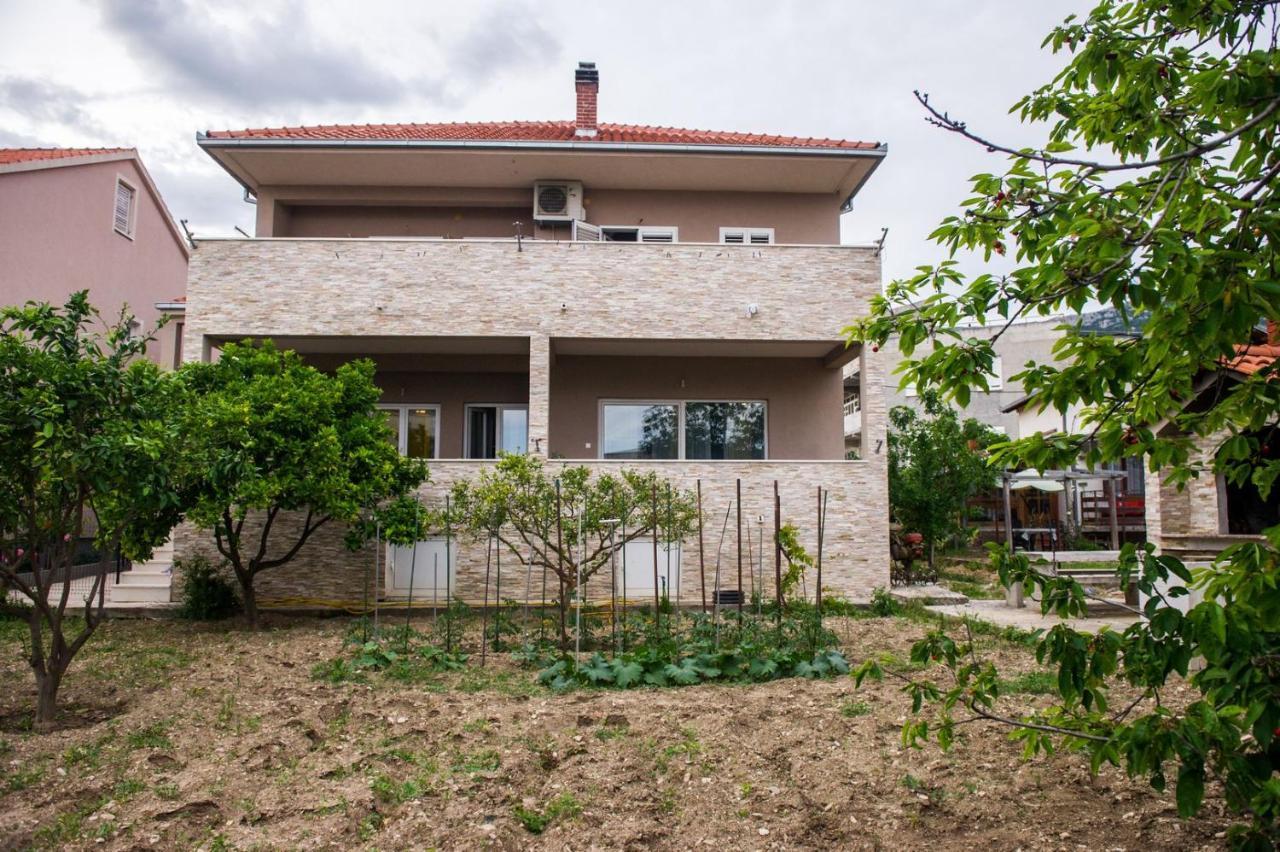 Apartment Lux Elba Kaštela Exteriör bild