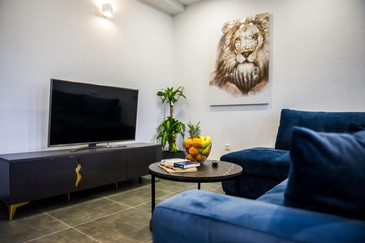 Apartment Lux Elba Kaštela Exteriör bild